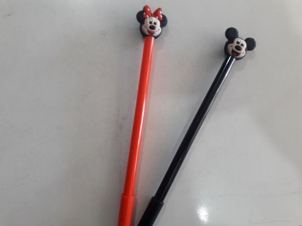 Caneta ponteira minnie /mickei